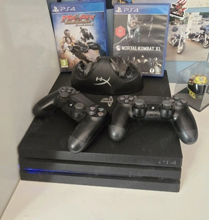 Vând PS 4 1Tera cu 8 jocuri ,2 manete plus stand de îmcărcare