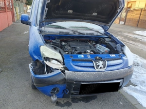 Peugeot Partner 2006 Avariat - imagine 2