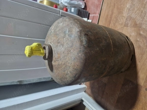 vând butelie  plina cu gaz