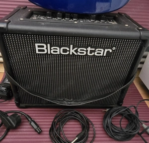 Vând chitară electrică Bacchus și amplificator Blackstar 20v2 plus accesorii - imagine 2