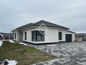 Casă parter – 166 mp construiți – teren 636 mp