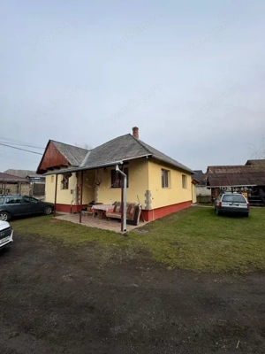 Casă 100 mp în Satul Nou de Sus, 8 ari, garaj