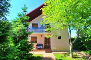 Casa 5 camere + Garaj, anexa si 650 mp - Valea Adanca