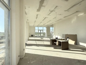 Spatiu comercial la artera, situat in Mosnita Noua | Comision 0%  - imagine 4