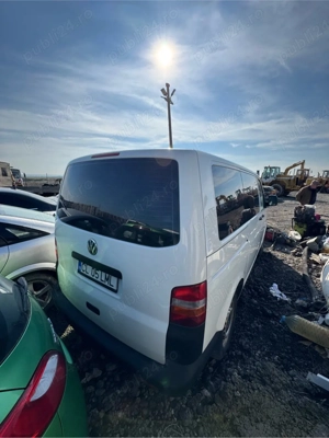Volkswagen Transporter 9 locuri - imagine 3