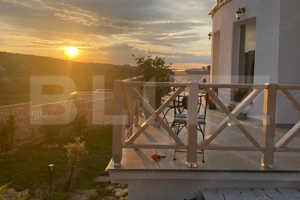 Vilă Premium în Borhanci – 270 mp Utili , 7 Camere, priveliste de exceptie 