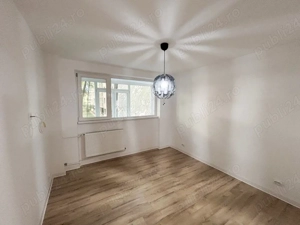 Apartament 3 camere cu 2 băi de vânzare Zona Moghioroș, metrou Raul Doamnei - imagine 4