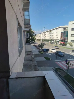 Vand apartament 2 camere - imagine 5