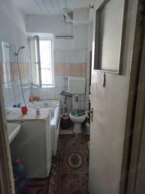 Vand apartament 2 camere - imagine 2