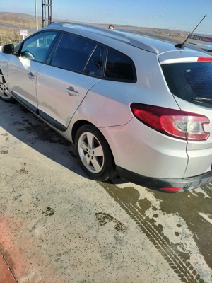 Vând Renault Megane Euro 5 - imagine 2