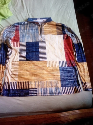 Vând bluza cu fermoar,XL