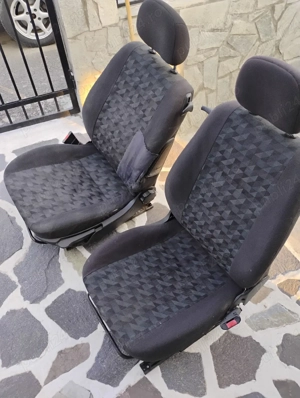 Banchete și scaune pentru Opel Astra G și Nissan Almera - imagine 3
