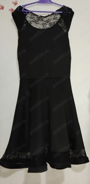 vând rochițe mărimea s 