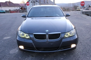 Bmw 320d Automat ** Evacuare **, Interior Sport  Piele  Xenon  Navi - imagine 8