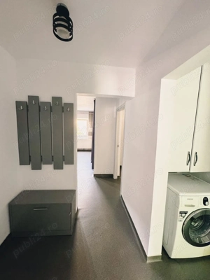 Vând apt.transformat în spațiu comercial zona govandari  - imagine 4