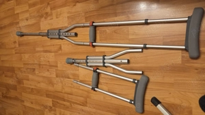 Cârje de subraț, reglabile