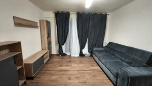 Apartament 3 camere de închiriat 