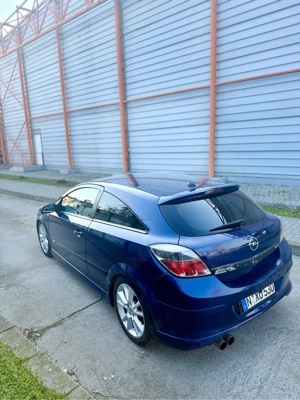 Opel Astra GTC OPC Line  - imagine 4