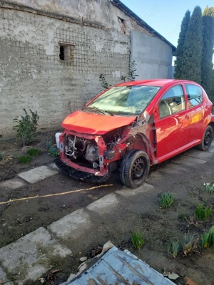 Dezmembrez Toyota Aygo - imagine 3
