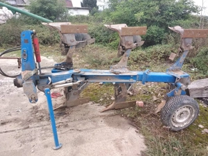 Plug reversibil 3 cormane (pentru tractoare de   80 CP)