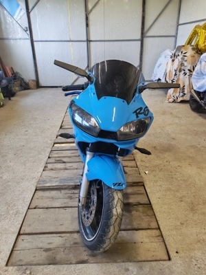 Vând Yamaha r6 carburație An 2001 - imagine 6
