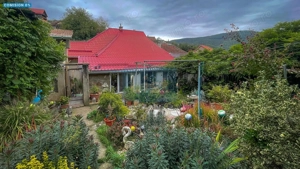 Casa 5 camere,2 garaje.