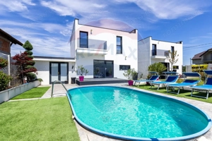 Vilă de lux cu piscina de închiriat