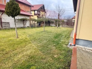 Casă / Vilă cu 6 camere de vânzare - imagine 18