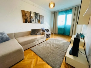 Apartament cu o cameră de închiriat – zonă centrală, vedere la Mureș