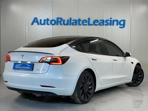 Tesla Model 3 - imagine 3