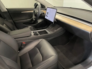 Tesla Model 3 - imagine 11