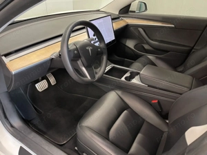 Tesla Model 3 - imagine 5