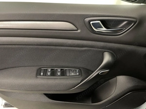 Renault Megane - imagine 20