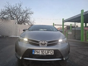 vând Toyota Auris  - imagine 4