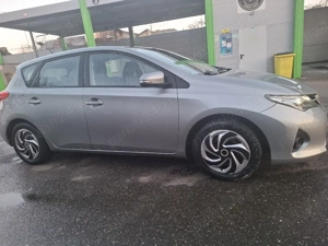 vând Toyota Auris  - imagine 6
