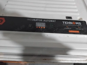 Vand incubator automat 130 oua f putin folosit