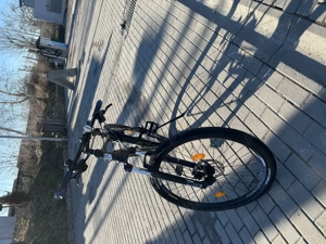 Vând bicicletă genesis ca nouă