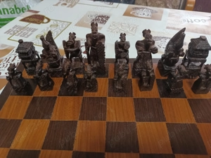 De vânzare piese șah din Indonezia 