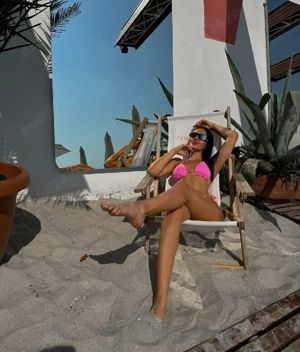 Luxury Escort Coresi. Slim fit