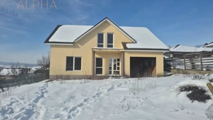 Casa spatioasa la iesire din Bistrita spre Sigmir