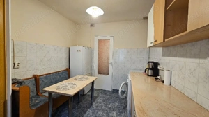 Închiriez garsonieră mobilată și utilată str Zamfirescu parter preț 250 de euro plus garanție 