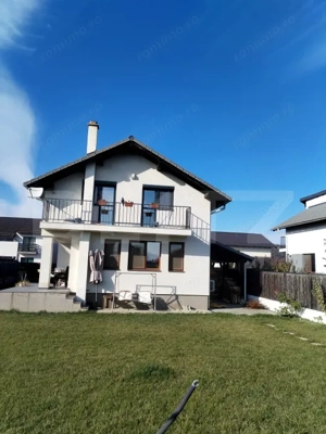 Casă cu etaj în Sânpetru – 113 mp utili, teren 500 mp, panouri solare 5 Kw