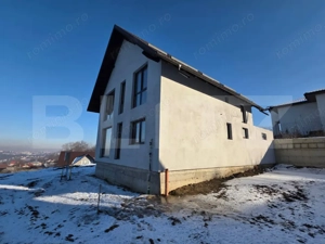 Doua case in Sfantu Ilie, 110 mp utili, garaj, acces privat - imagine 3