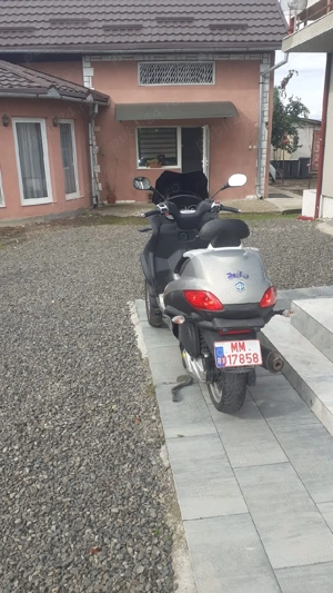 Piaggio MP3  - imagine 5