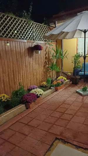 Balcon sau curte? Casa.