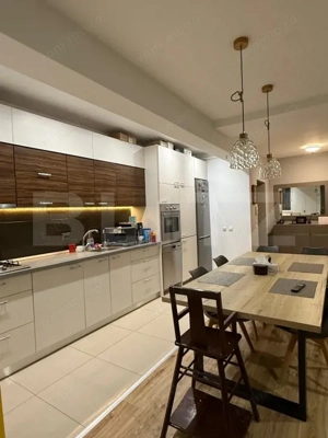 Apartament cu 3 camere, 80 mp utili, mobilat si utilat, parcare, zona centrala - imagine 3