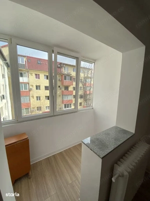 Apartament 3 camere. Renovat. Etaj 3. Aproape de Spitalul Judetean. Bloc izolat - imagine 4