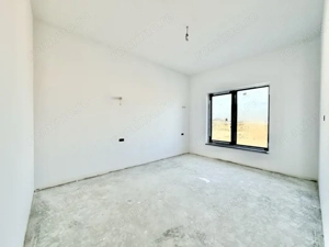 Duplex 5 camere - 365 mp teren - Asfalt - Pozitie ideala Mosnita - imagine 13