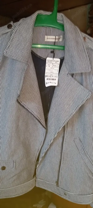 Jachetă cu dungi si fermoar  fete