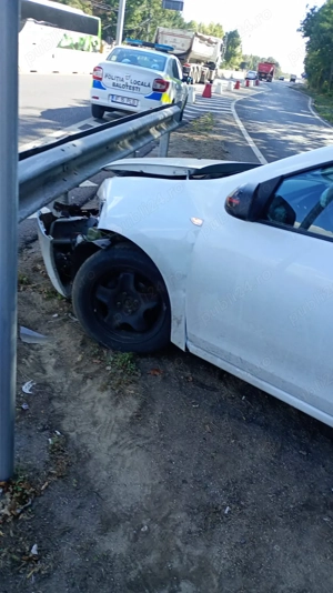 Dacia logan avariata - imagine 6